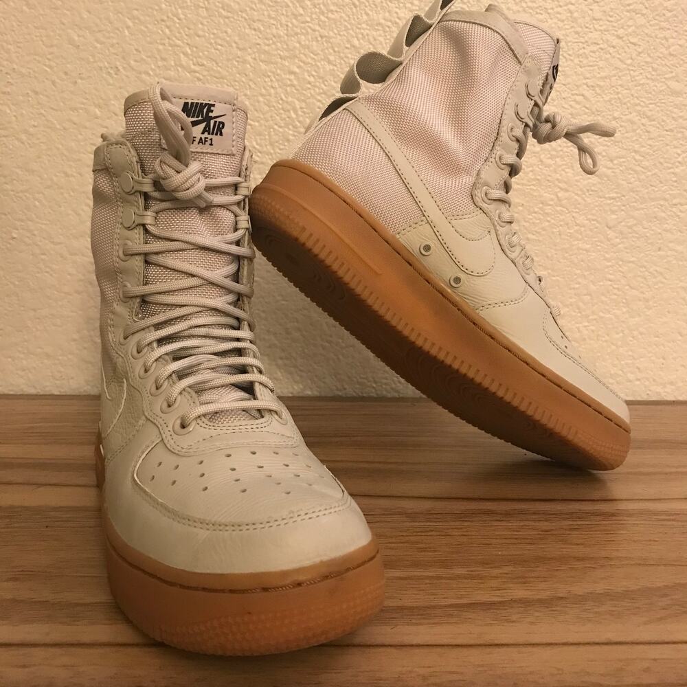 Nike SF Air Force 1 Women's Size 7 Gum Light Bone High Top Sneaker 857872-004